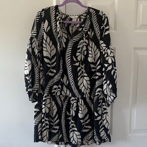H&M Black and White Leaf Print Dress Tunic